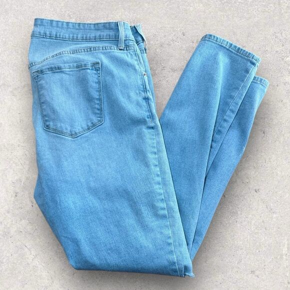 Old Navy Denim - Old Navy Rockstar Women's Size 16 Stretch Straight Leg Distressed Mid Rise Jeans